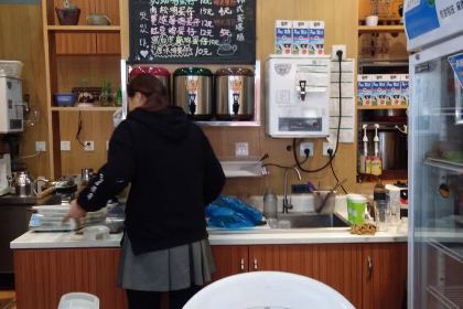 陈小萌(西镇北路店)