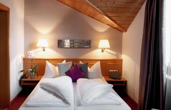 斯露娜艾姆克勞斯特爾斯酒店