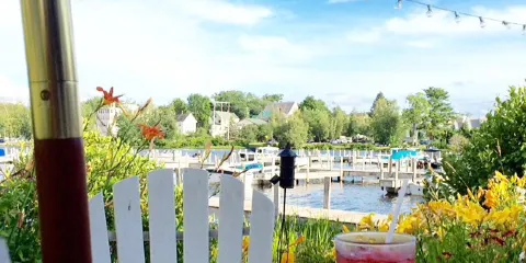 Wolfetrap Grill & Rawbar