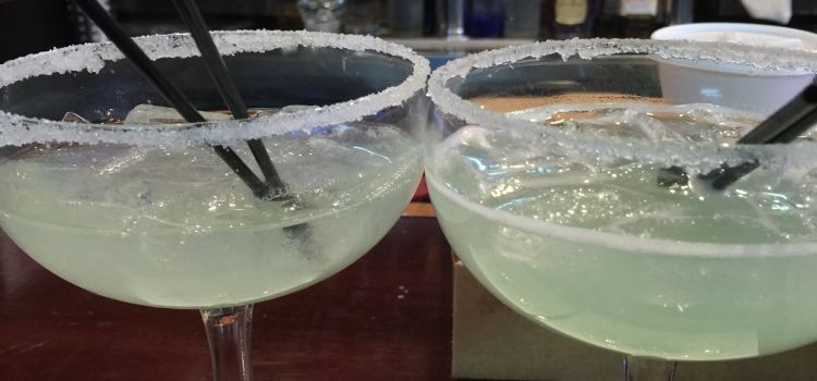 Erbelli's Gourmet Pizza, Italian Bistro and Pub