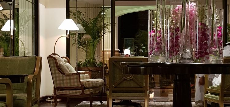 Ritz Gourmet Lounge