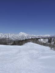 戶隱滑雪場