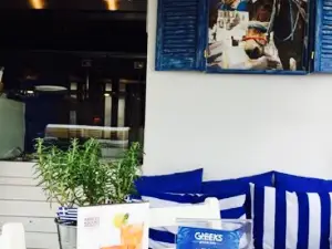 GREEKS Greckie Bistro