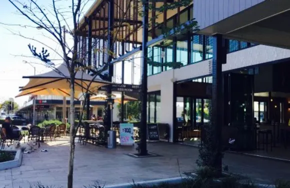 Royal on Ninety-Nine