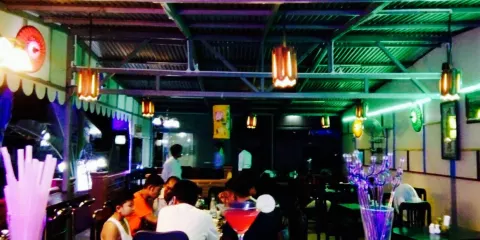 AND Bar & Restaurant