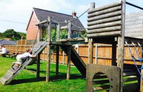 The White Horse Overstrand