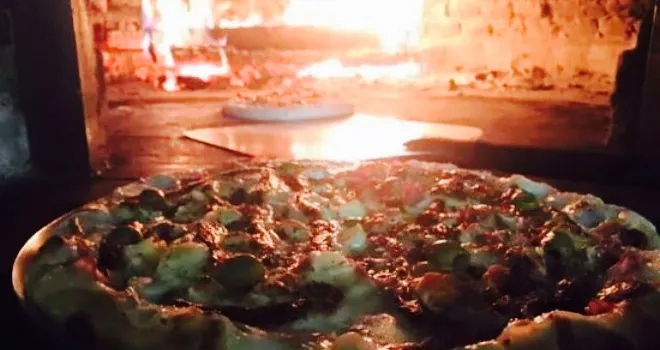 Pizzaria Forno a Lenha