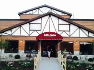 Little Swiss Chalet & Dining