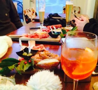 Bollicine Apres Ski Bar