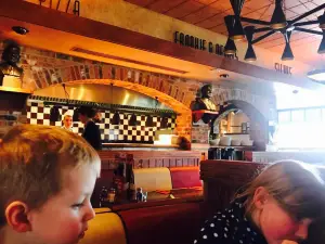 Frankie & Benny's