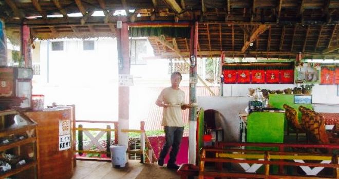 Tibetan Restaurant And German Bar