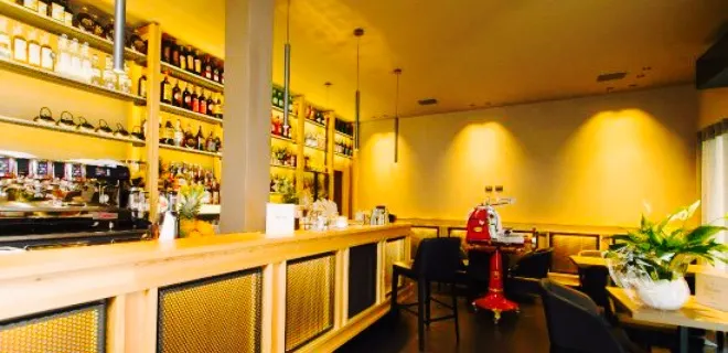 Suisse brasserie & bar