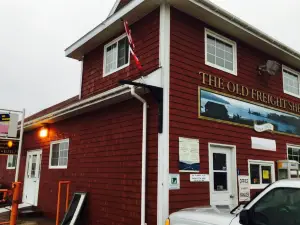 The Freight Shed: Waterside Bistro & Market