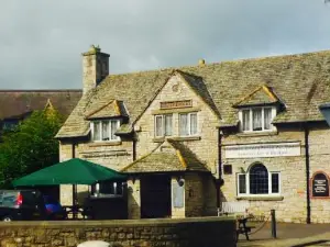 The Hand Inn