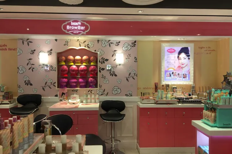 Shopping itineraries in Benefit Cosmetics Boutique & BrowBar