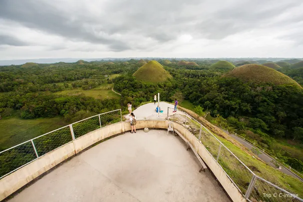 4_Chocolate Hills