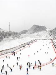 六盤水梅花山國際滑雪場