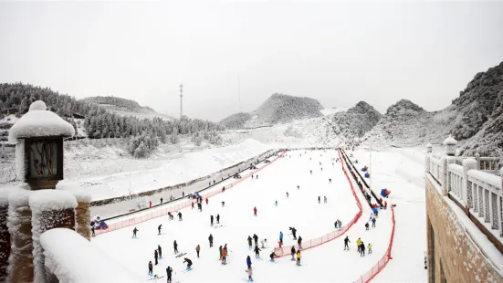六盤水梅花山國際滑雪場