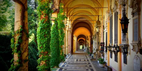 警示塔+美樂高墓地+失戀博物館+薩格勒布當代藝術博物館包車