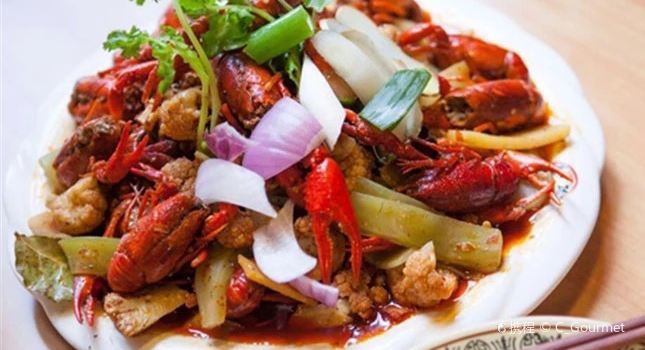隔壁老王·家常云南菜(皇冠店)
