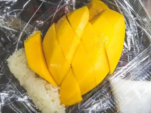 Mae Varee Mango Sticky Rice