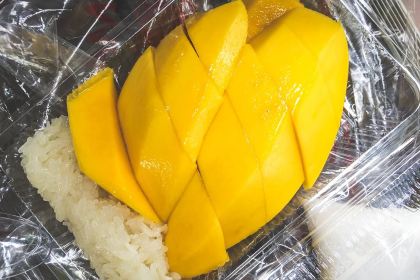 Mae Varee Mango Sticky Rice