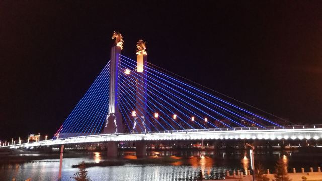 哈薩爾大橋