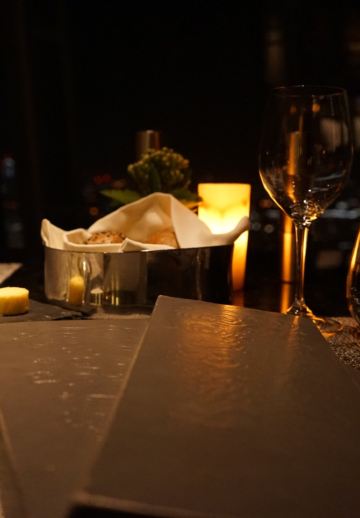 TĪNG Restaurant & Lounge