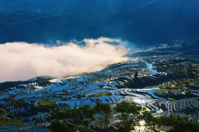 Sea of Clouds Sightseeing in Yuanyang