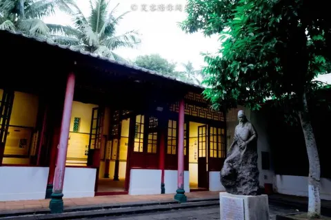 Five Figures' Temple