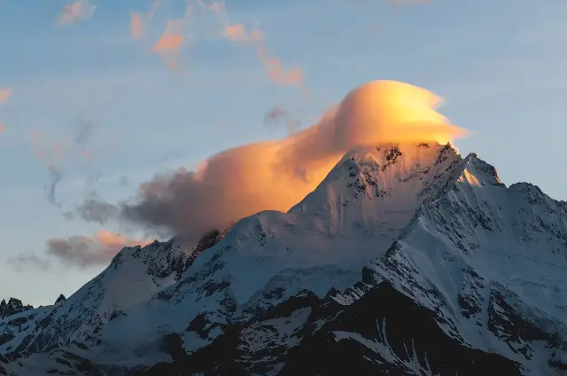 Sunrises in Deqin