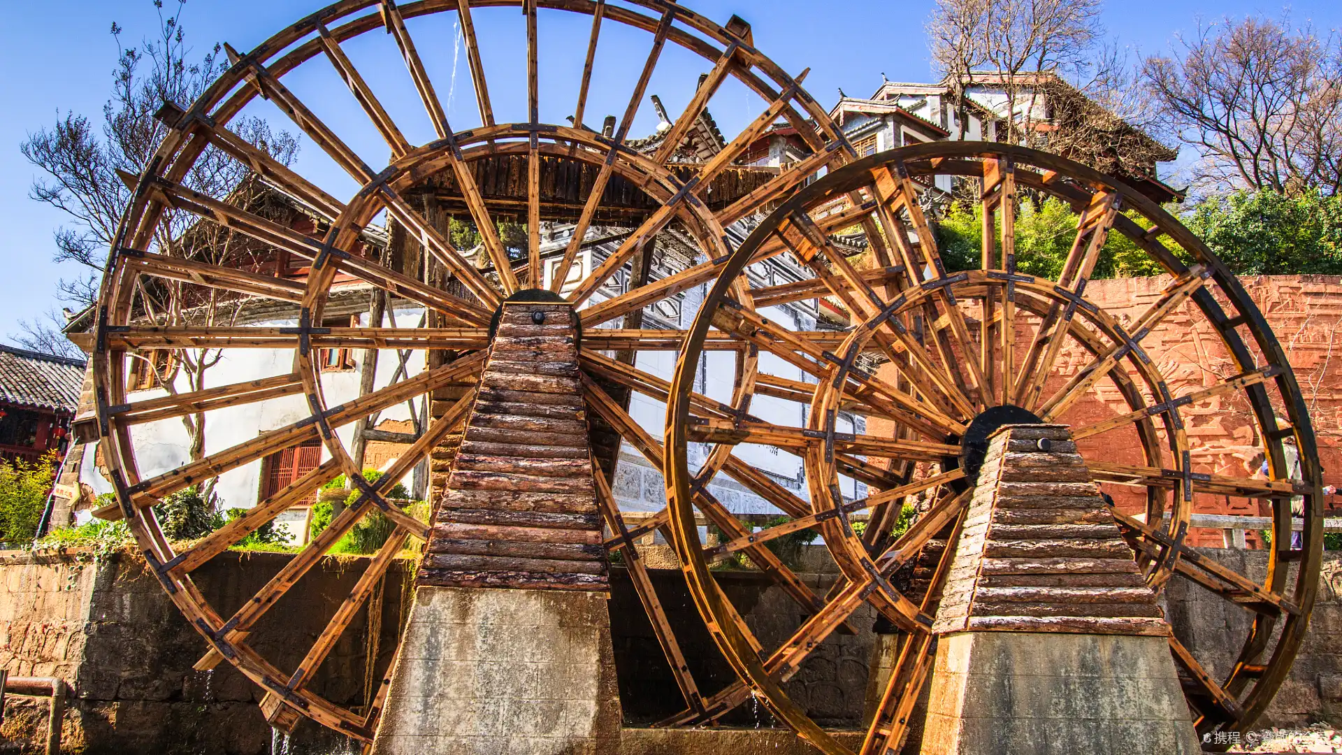 Hotels near Ancient City Waterwheel