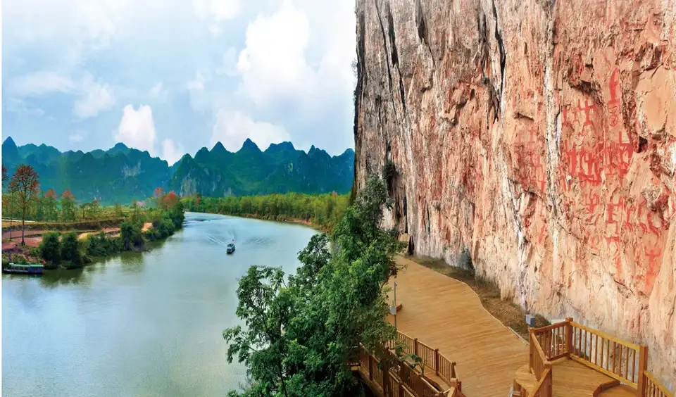 5_Ningming Huashan Rock Art Scenic Area