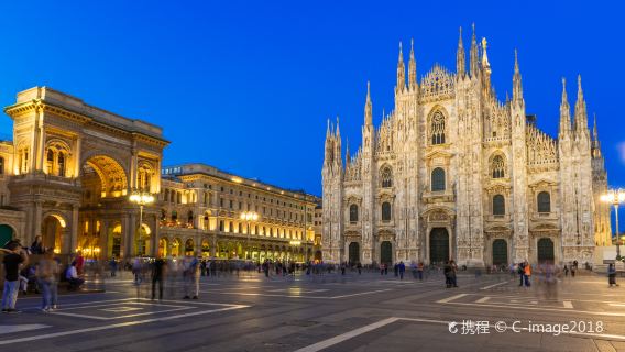 ทัวร์วันเดียว/ทัวร์หลายวัน ไปยัง Piazza del Duomo ในเมืองมิลาน ประเทศอิตาลี