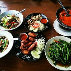 Thranthong Lodge Restaruant User Photo