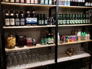 皮球院酒馆
