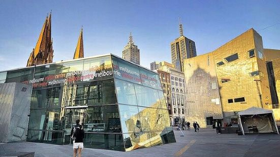 联邦广场 (Federation Square) 是澳大利亚