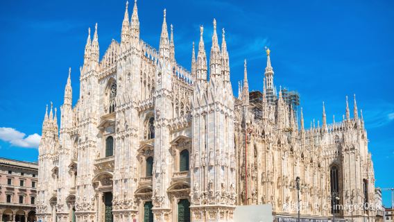 Milan Fidenza Village + Milan Cathedral 1-day tour[Chinese Driver and Guide]|Chartered private charter line