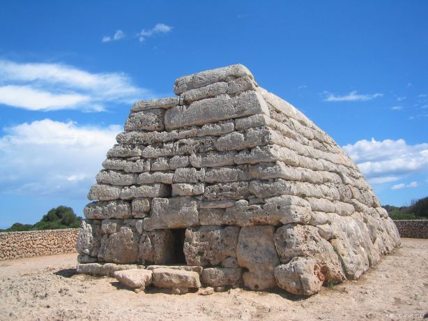 Naveta des Tudons