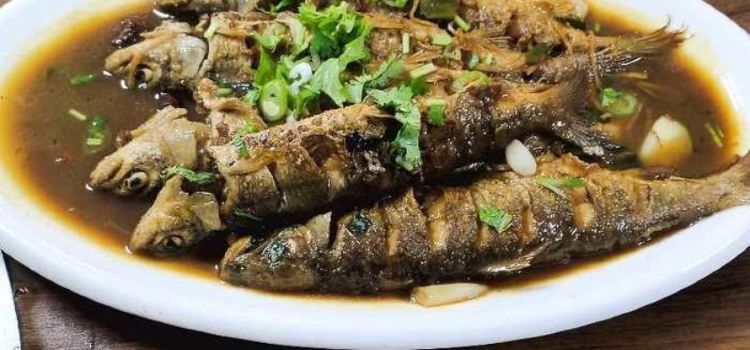 大东北铁锅炖灶台鱼