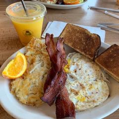 Lowell's Restaurant User Photo