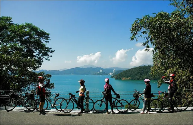 A Practical Strategy for Visiting Sun Moon Lake