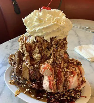 Fentons Creamery and Restaurant