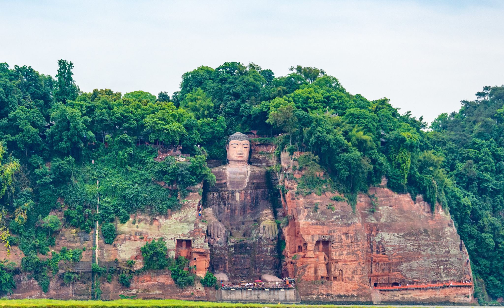 Leshan Guide [Leshan Giant Buddha, Mount Emei, Guomoruo Former Residence full accompaniment, customized itinerary, butler service, global travel photography]