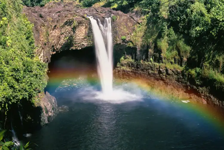 Hotels near Wailua Falls