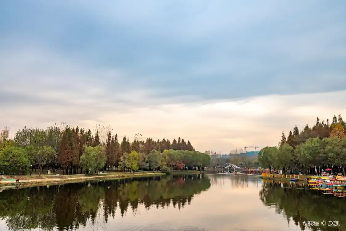 Hotels near Zhidi Park