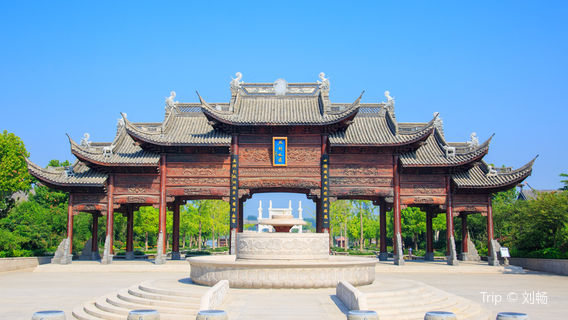 Zhuxian Town Qifeng Ancient Garden