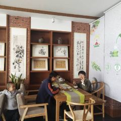 九华山本草香素食馆 User Photo