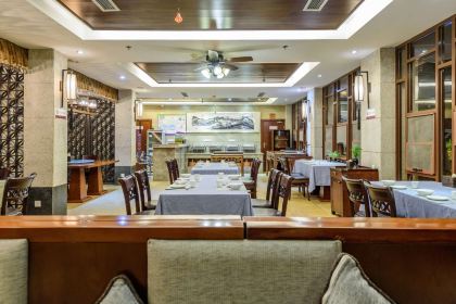 龙胜云智慧木泉酒店·云餐厅