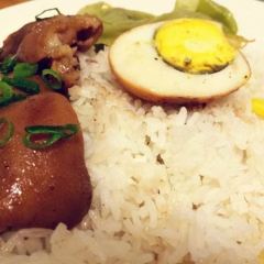 Chang Phueak Pork Leg Rice User Photo